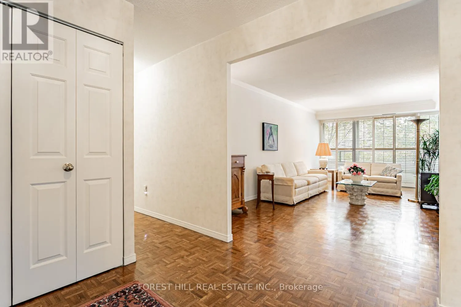 307 - 18 LOWER VILLAGE GATE