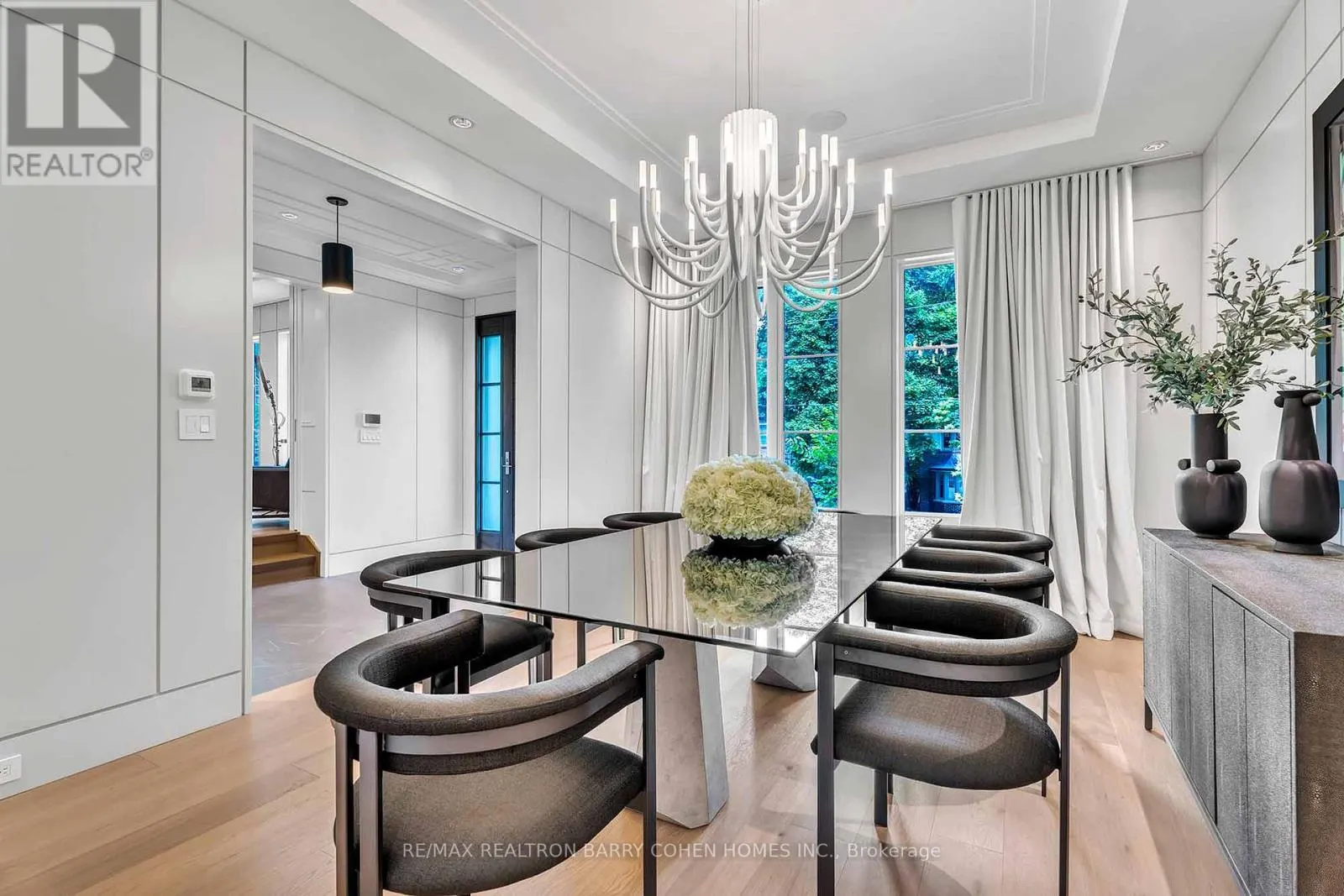 91 LAWRENCE CRESCENT