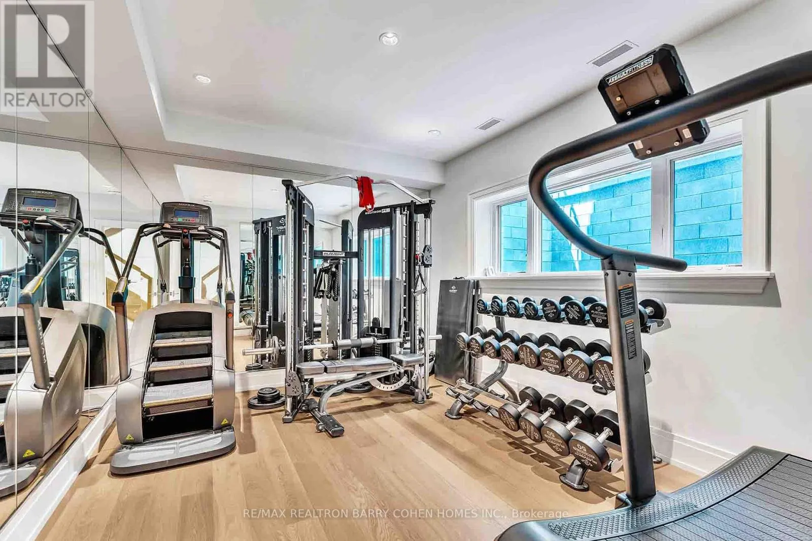 91 LAWRENCE CRESCENT