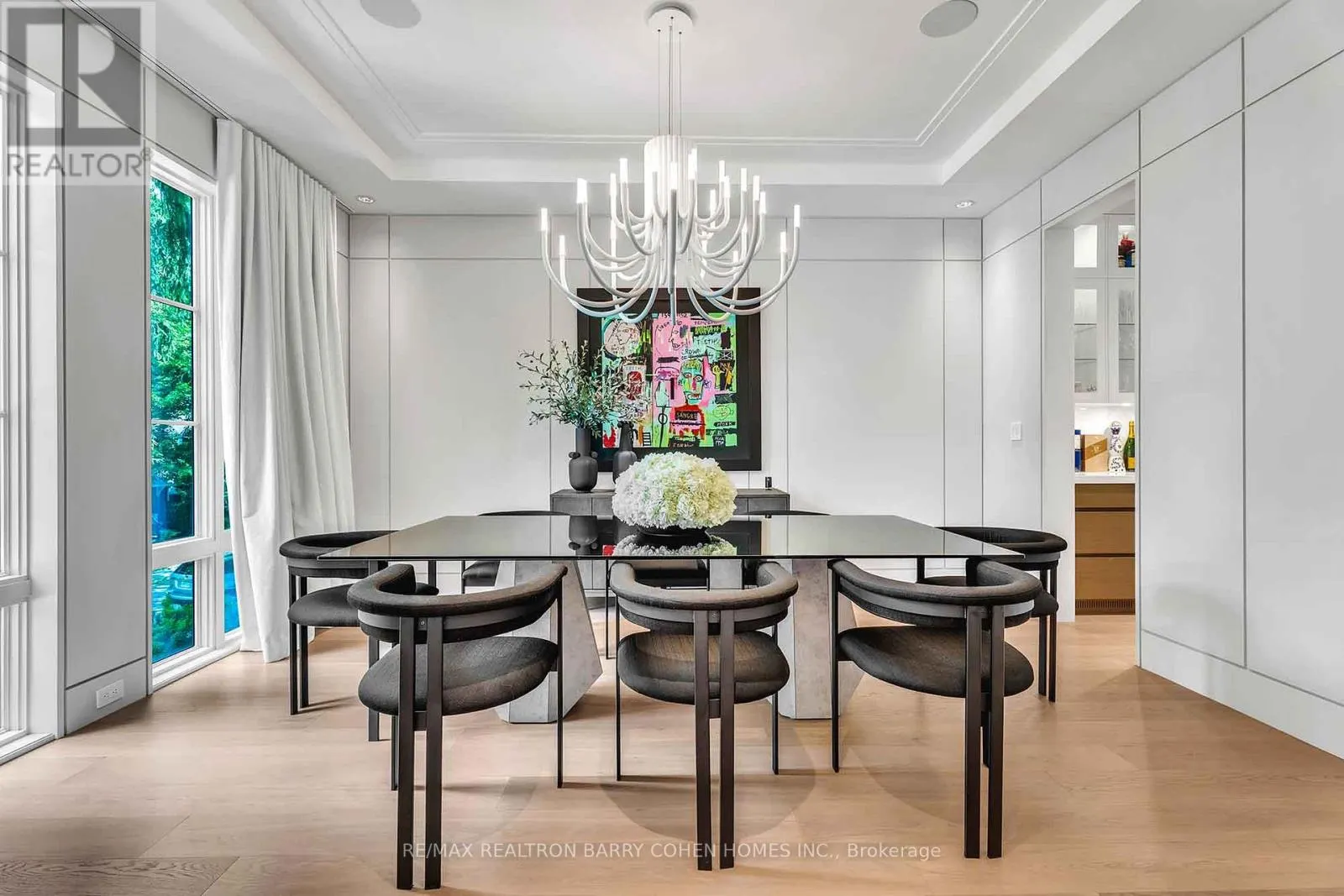 91 LAWRENCE CRESCENT