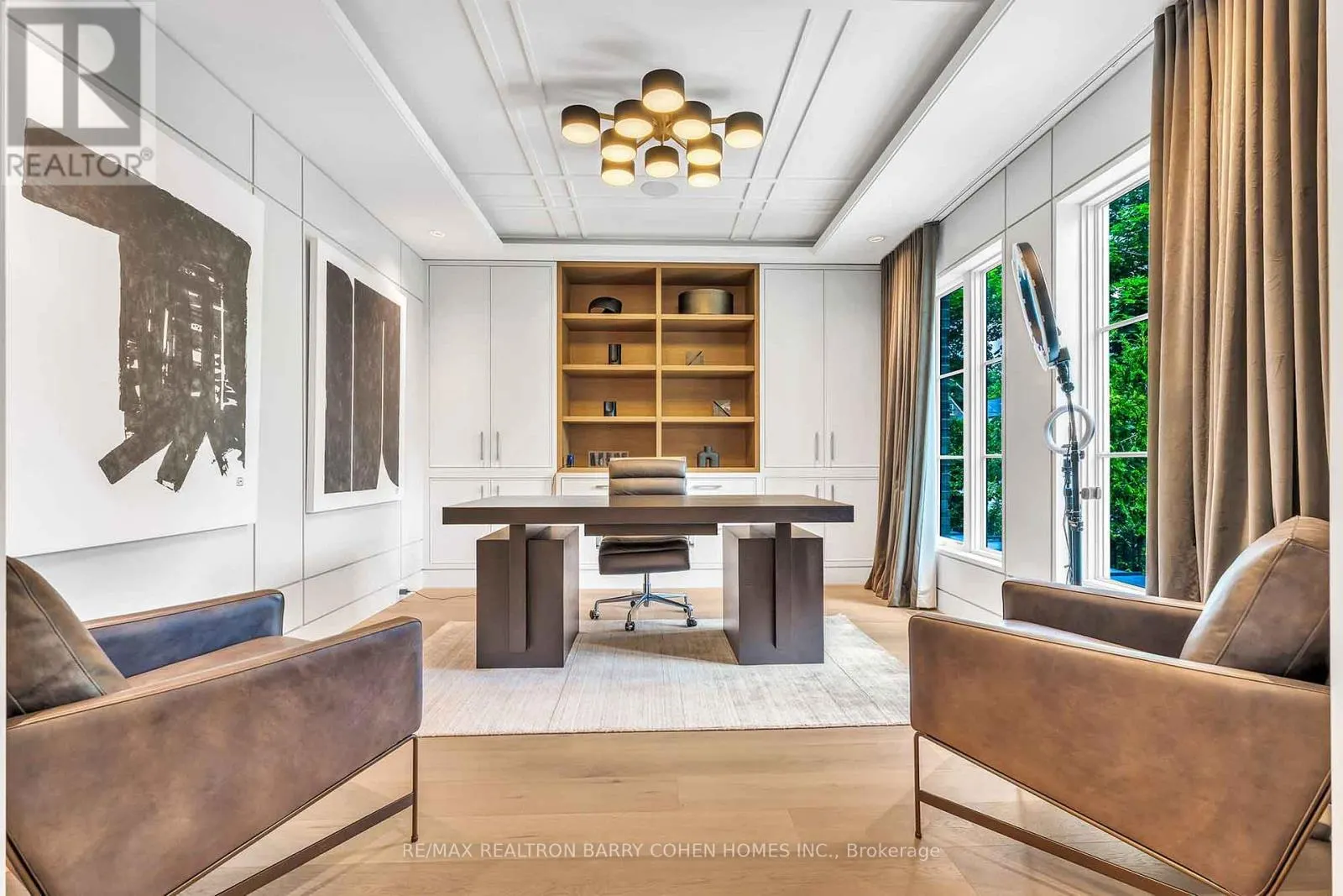 91 LAWRENCE CRESCENT