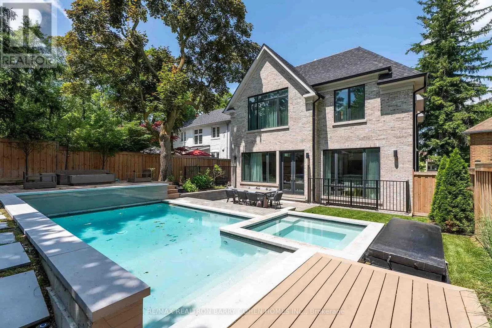 91 LAWRENCE CRESCENT