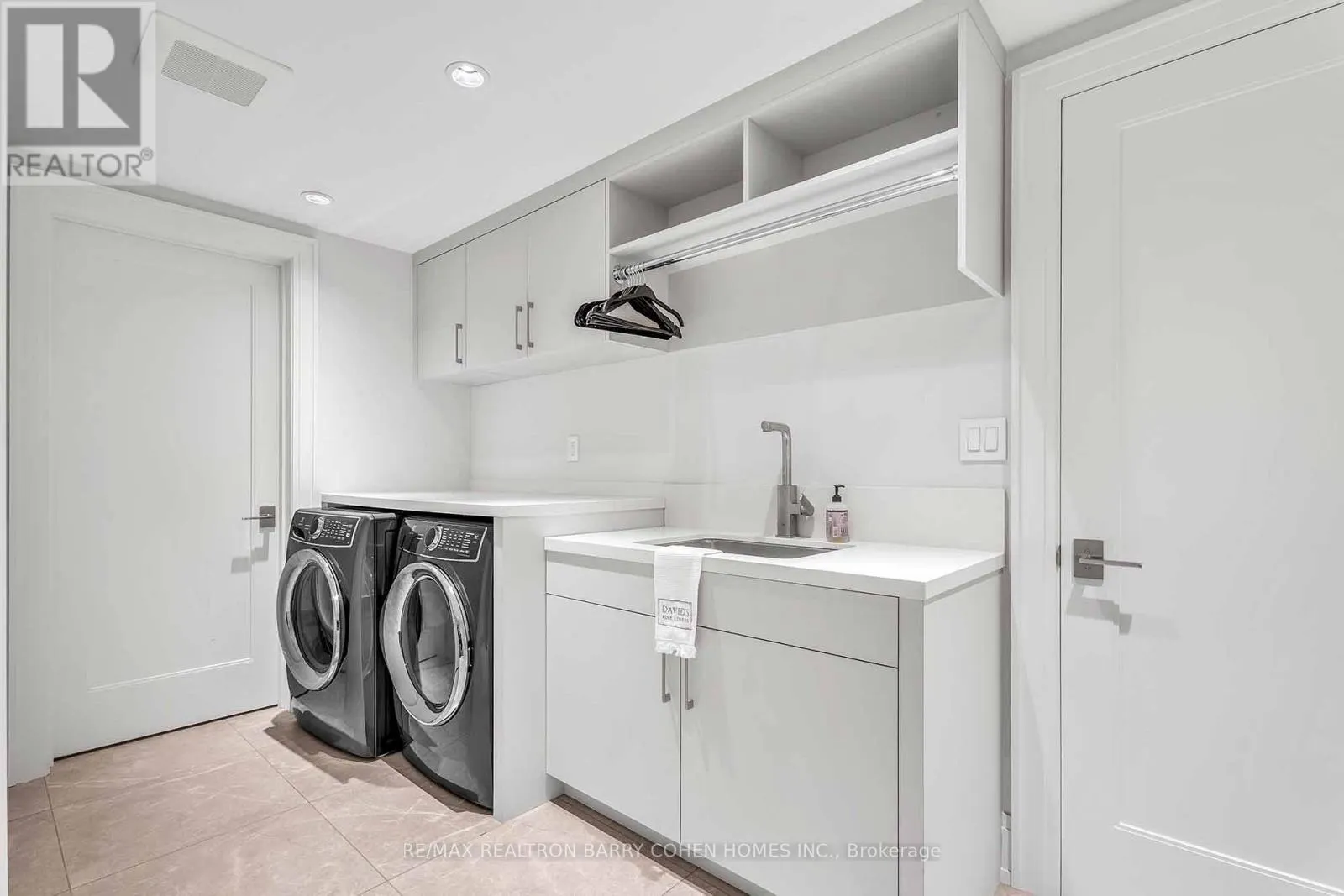 91 LAWRENCE CRESCENT