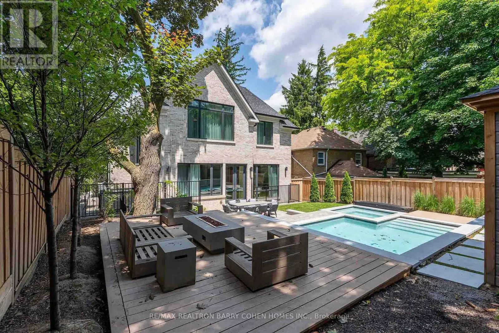 91 LAWRENCE CRESCENT