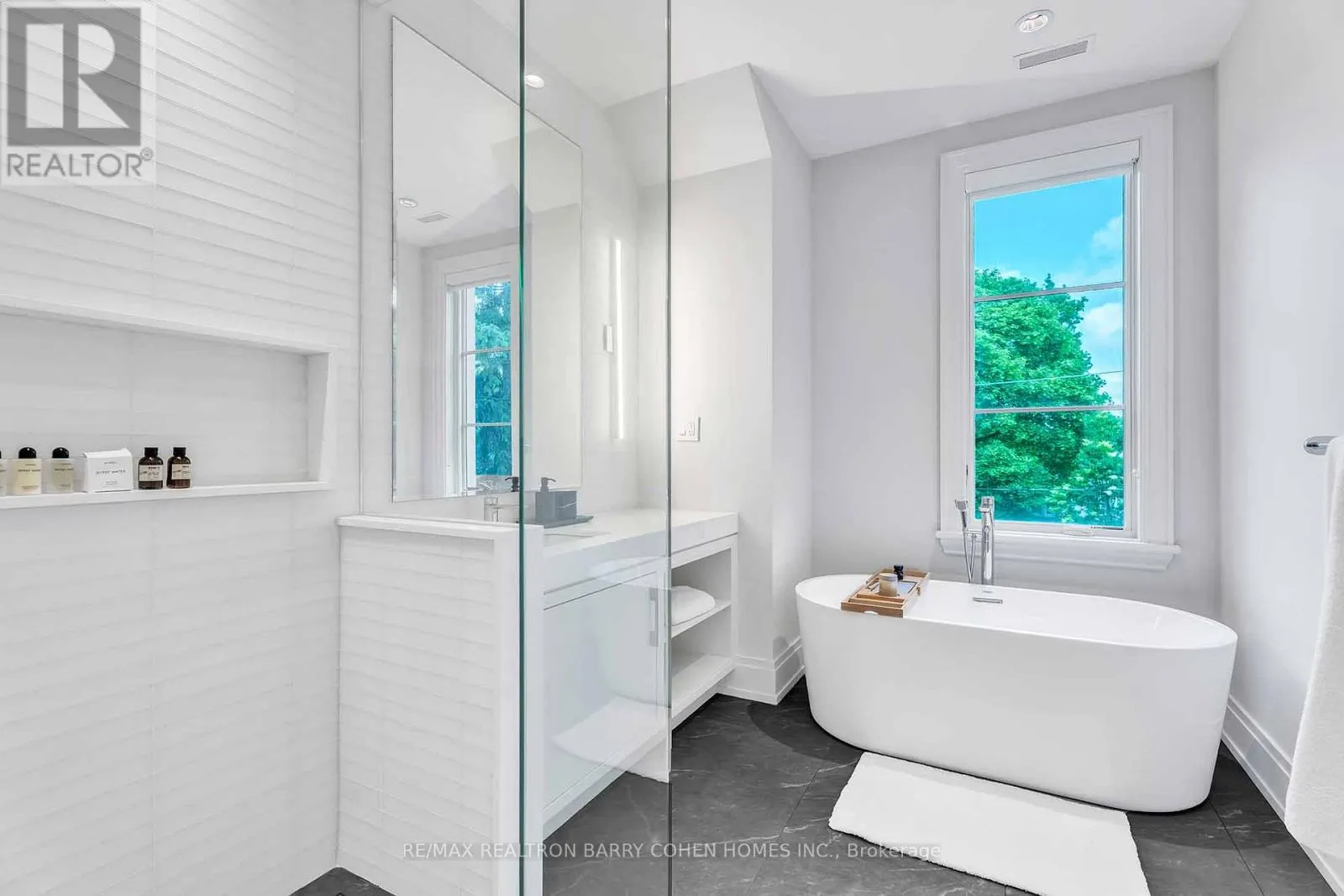 91 LAWRENCE CRESCENT