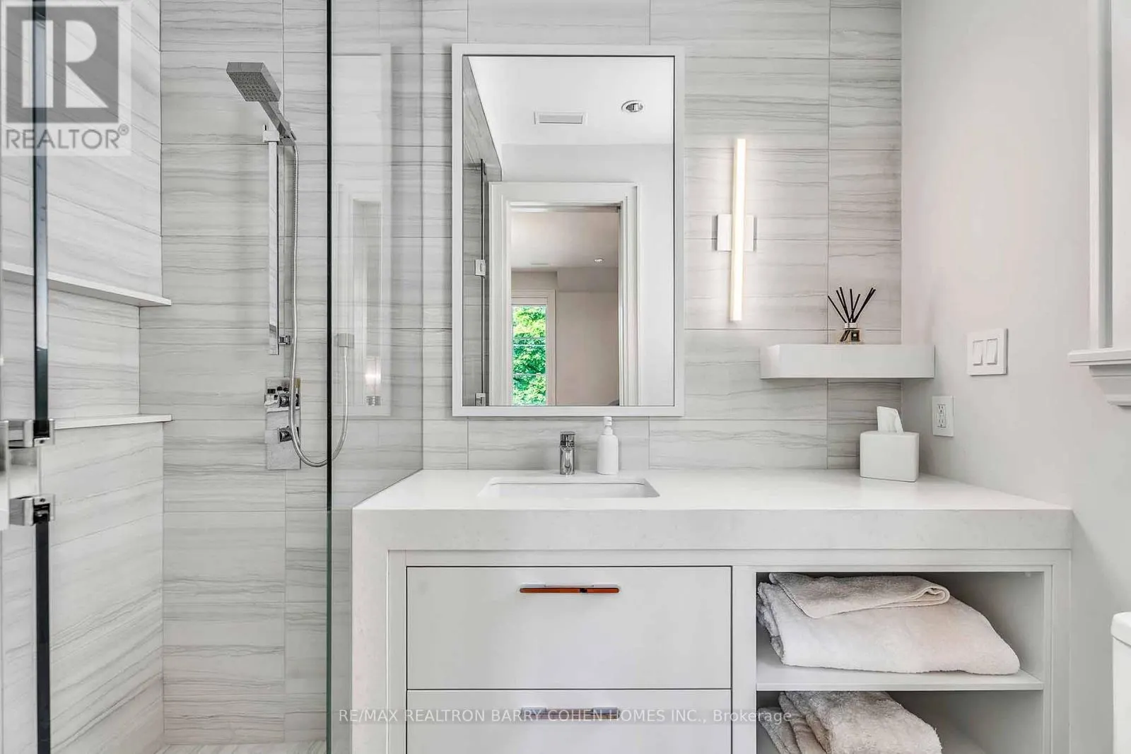 91 LAWRENCE CRESCENT