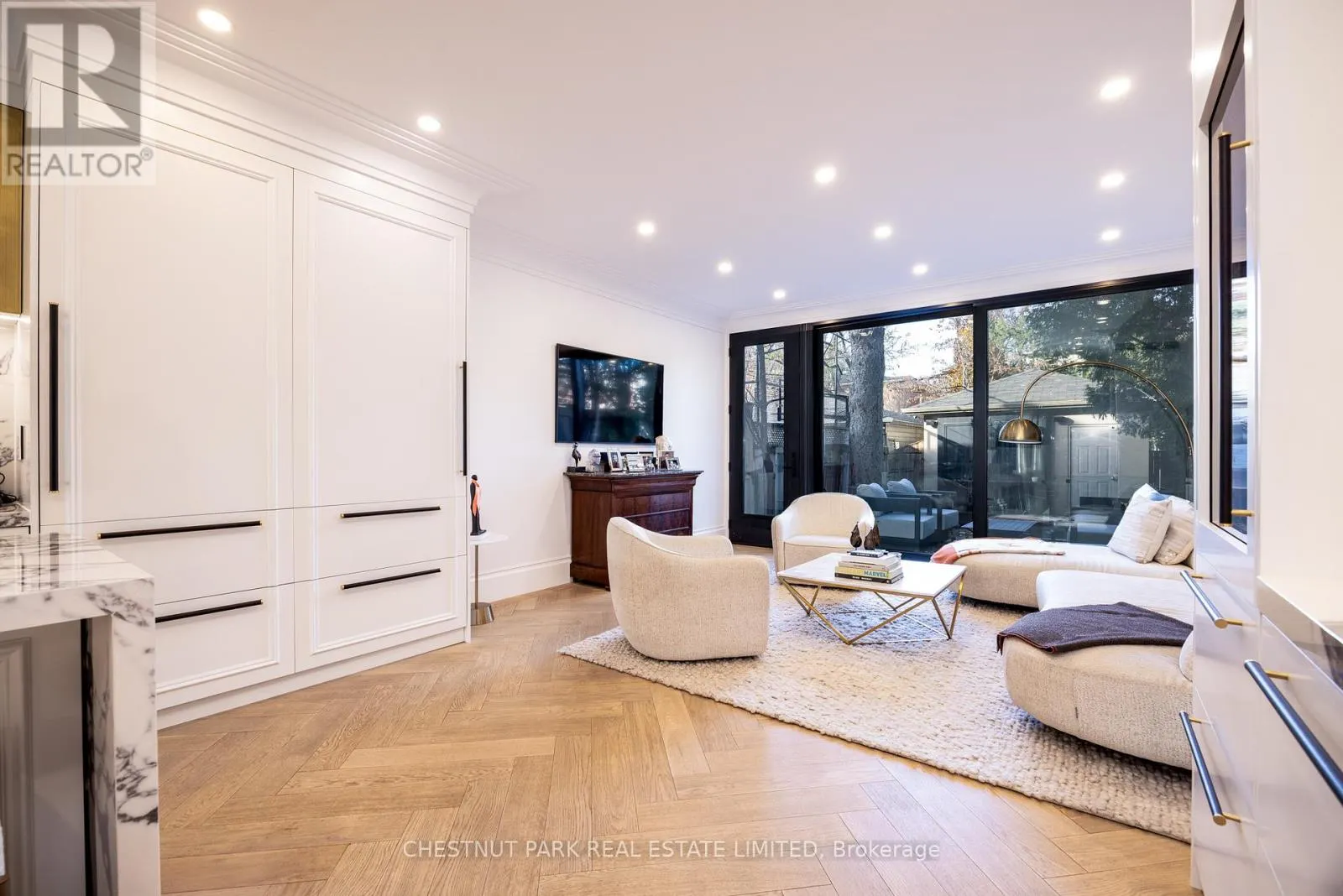 414 BEDFORD PARK AVENUE