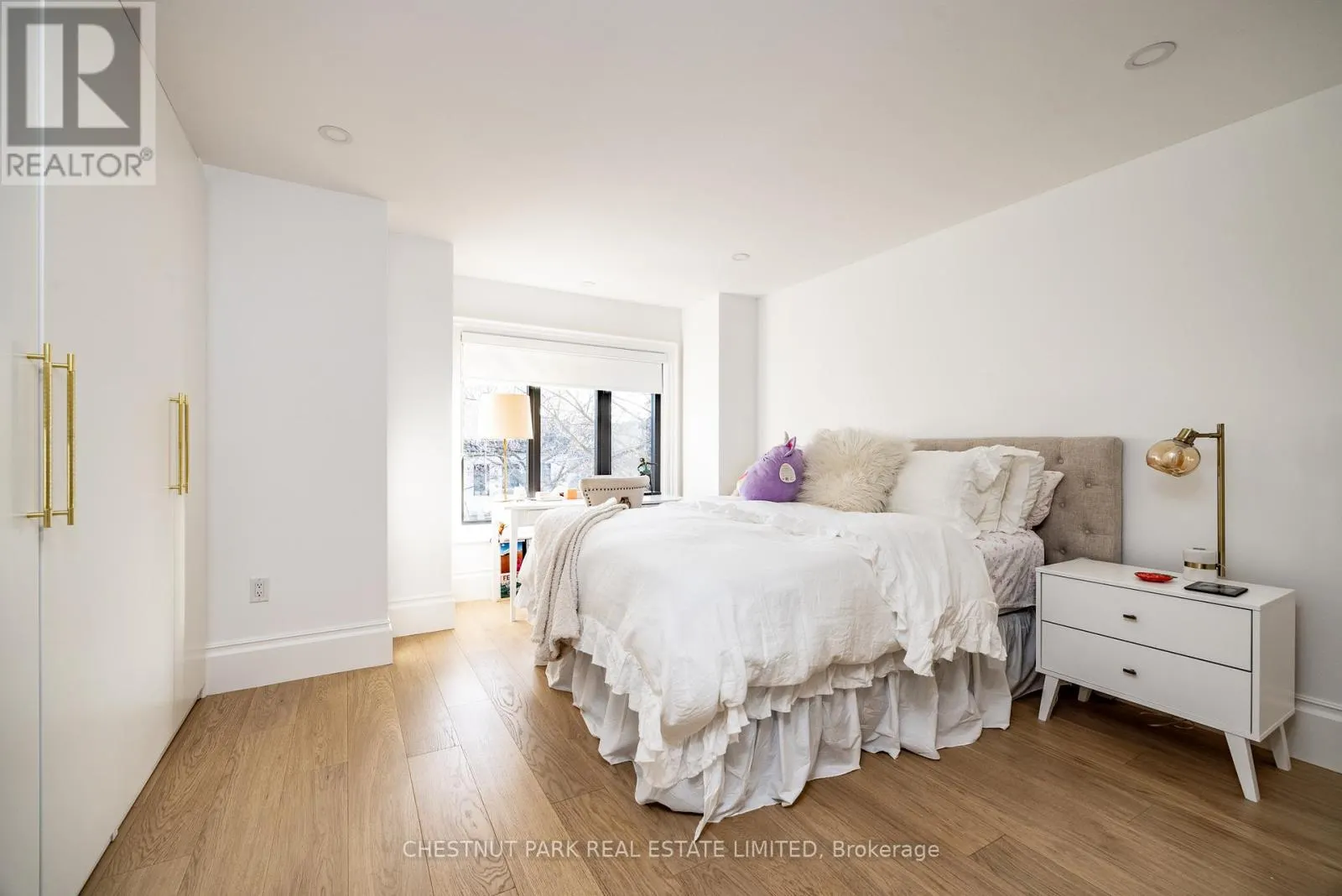 414 BEDFORD PARK AVENUE