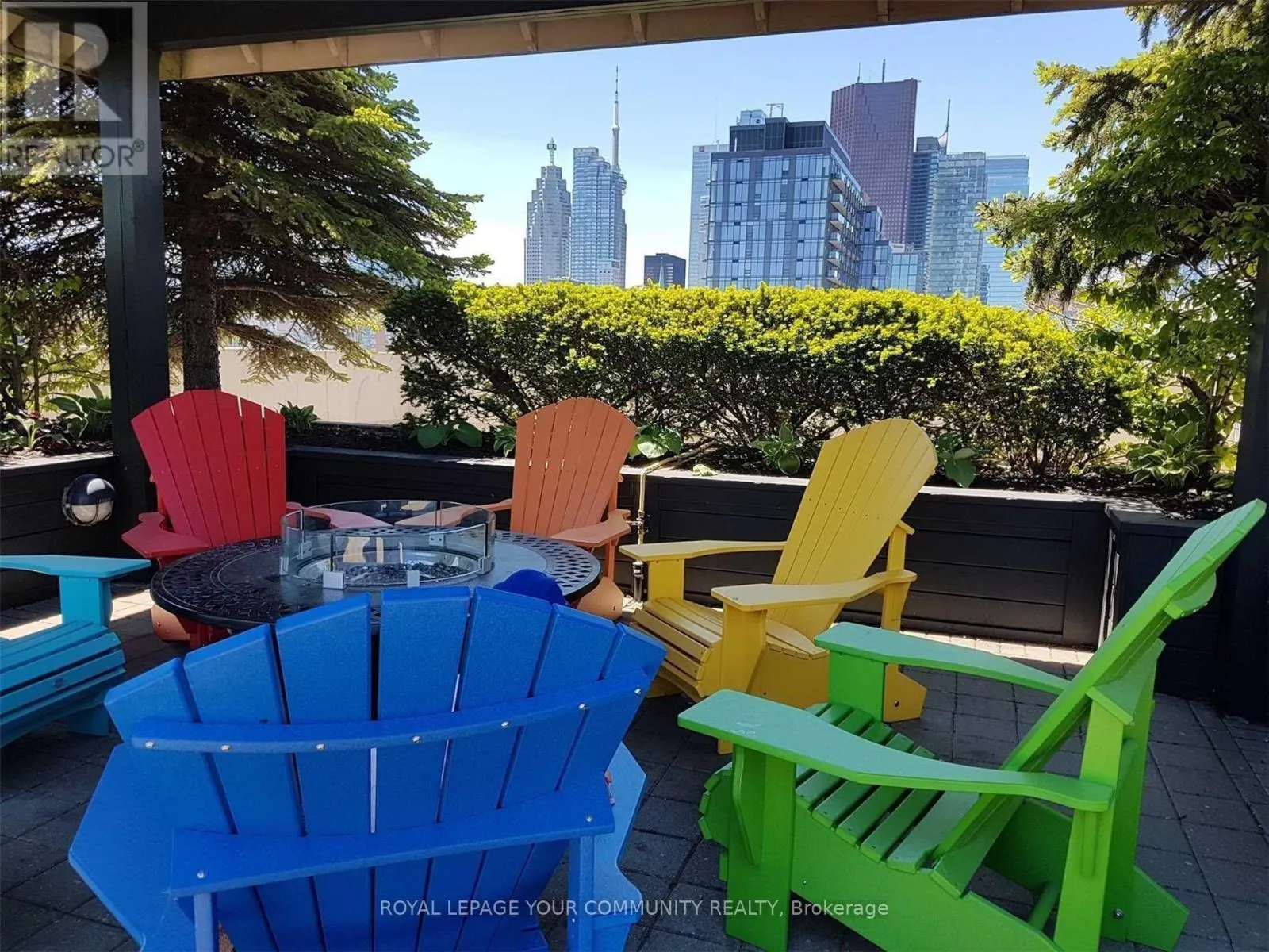 467 - 313 RICHMOND STREET E