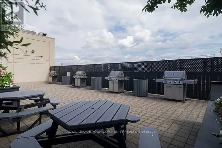 467 - 313 RICHMOND STREET E