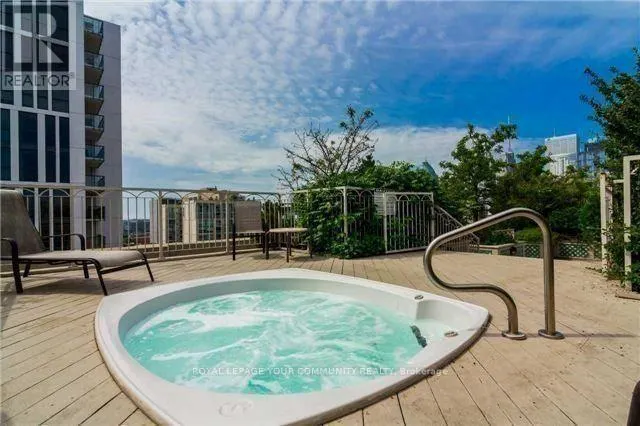 467 - 313 RICHMOND STREET E