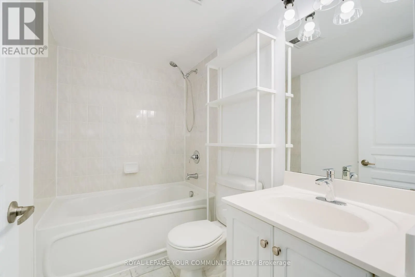 467 - 313 RICHMOND STREET E