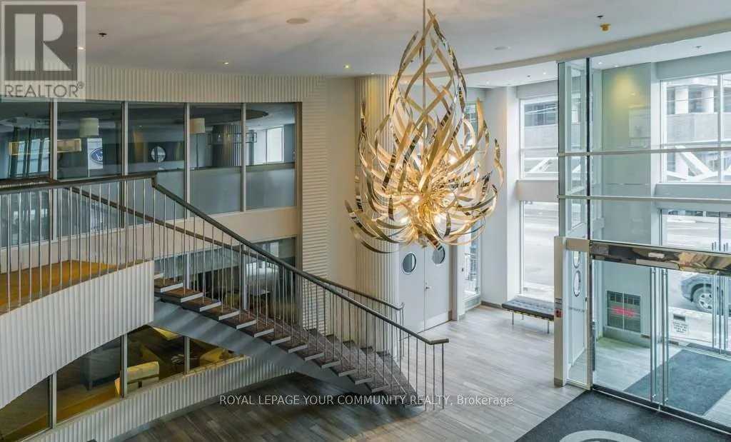 467 - 313 RICHMOND STREET E