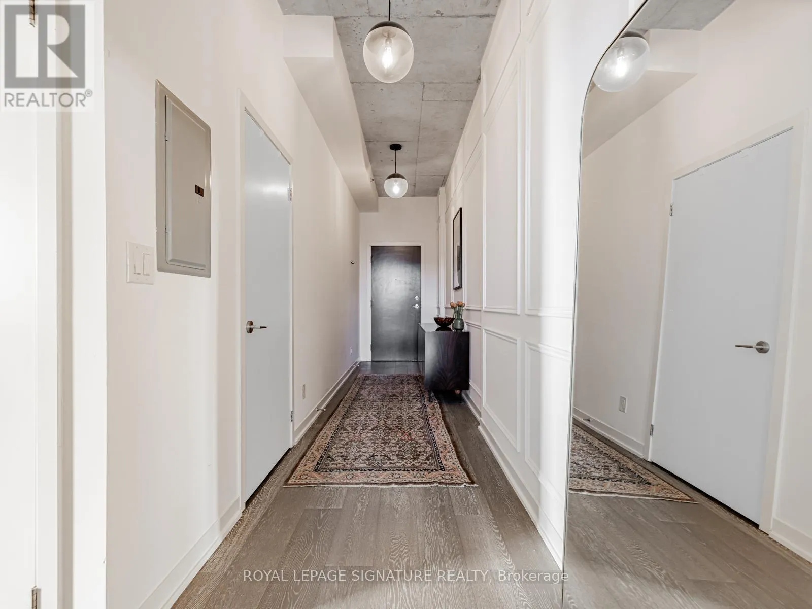 514 - 8 GLADSTONE AVENUE