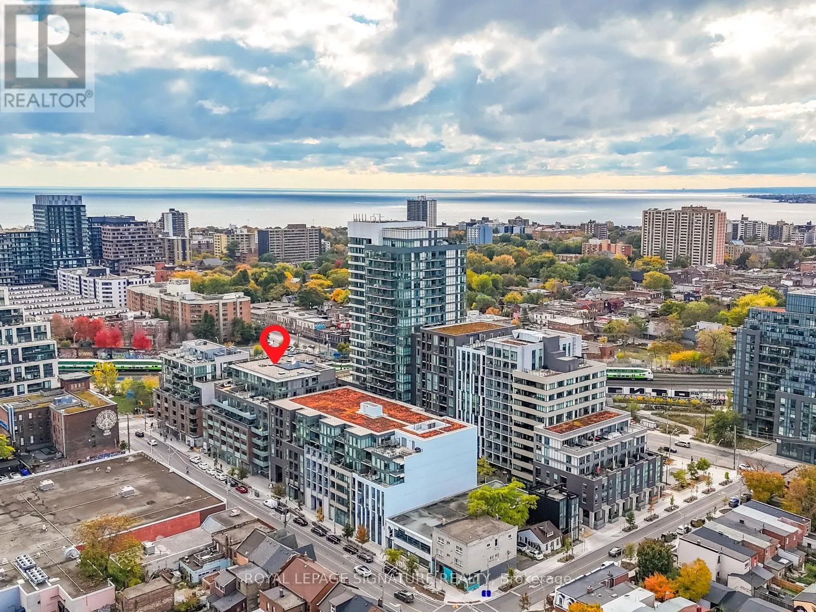 514 - 8 GLADSTONE AVENUE