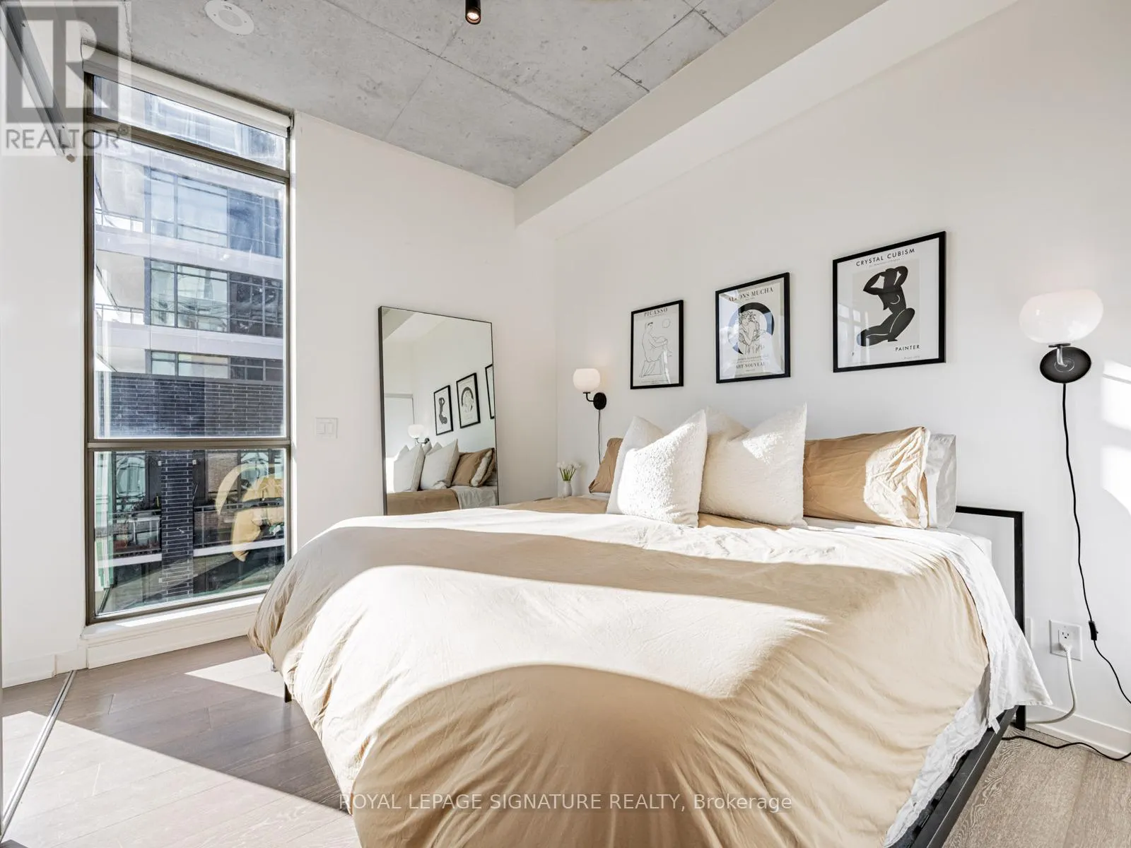 514 - 8 GLADSTONE AVENUE