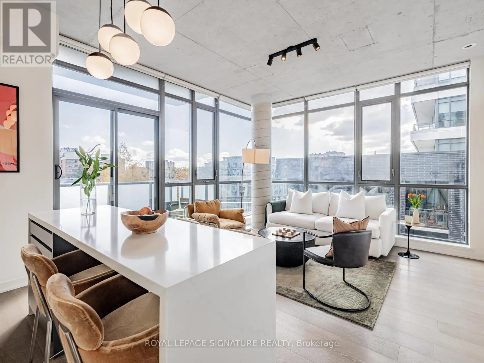 514 - 8 GLADSTONE AVENUE