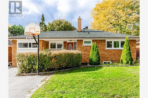 16 SHAUNAVON HEIGHTS CRESCENT