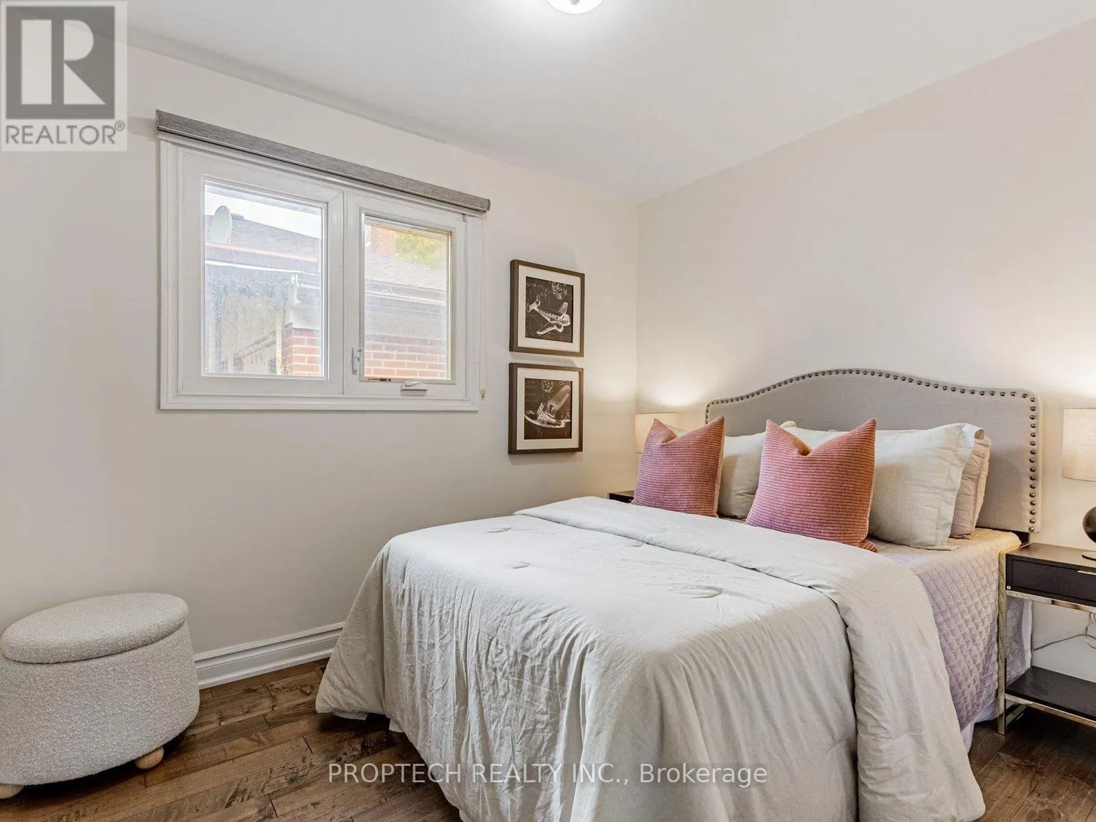 16 SHAUNAVON HEIGHTS CRESCENT