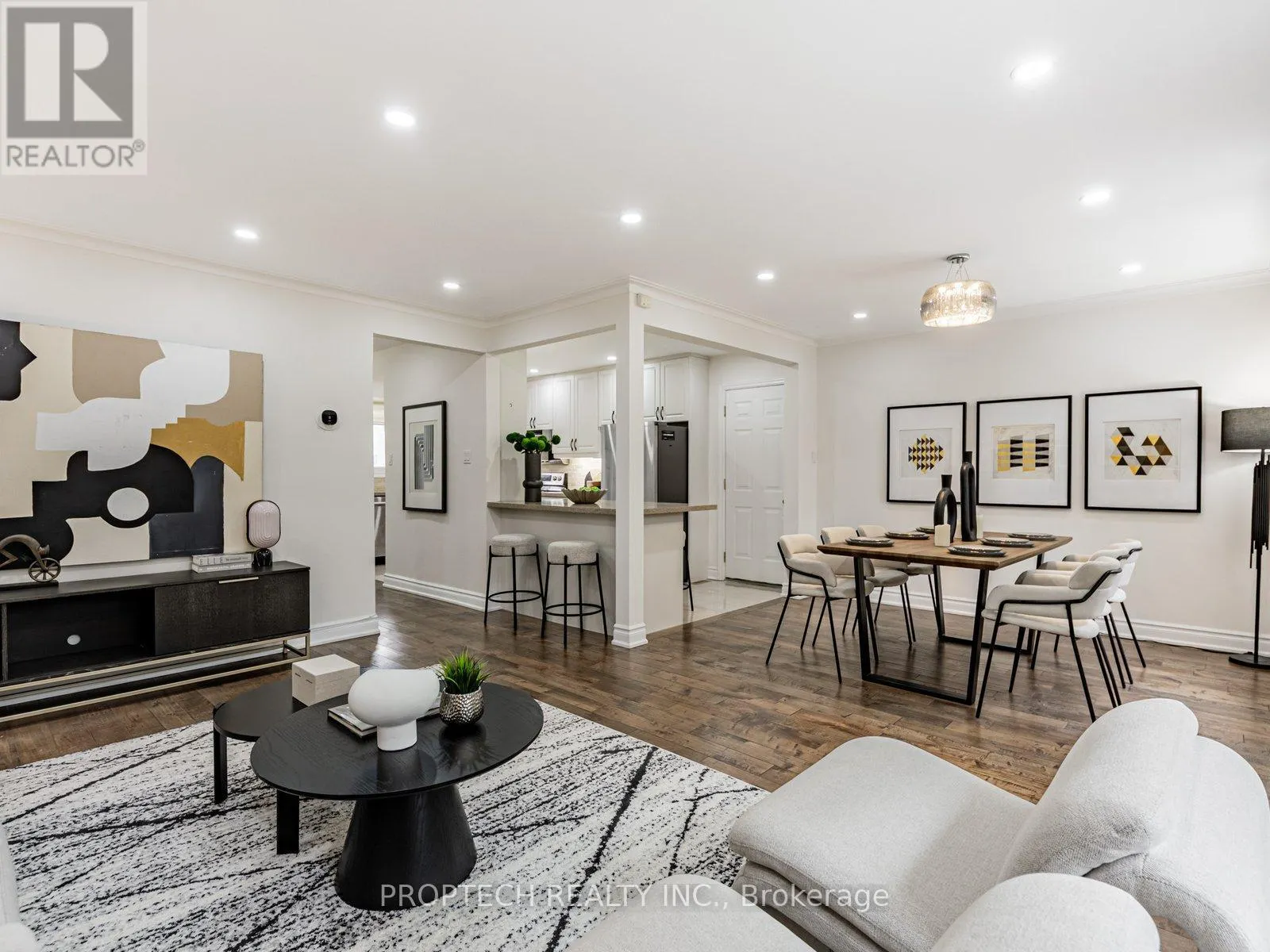 16 SHAUNAVON HEIGHTS CRESCENT