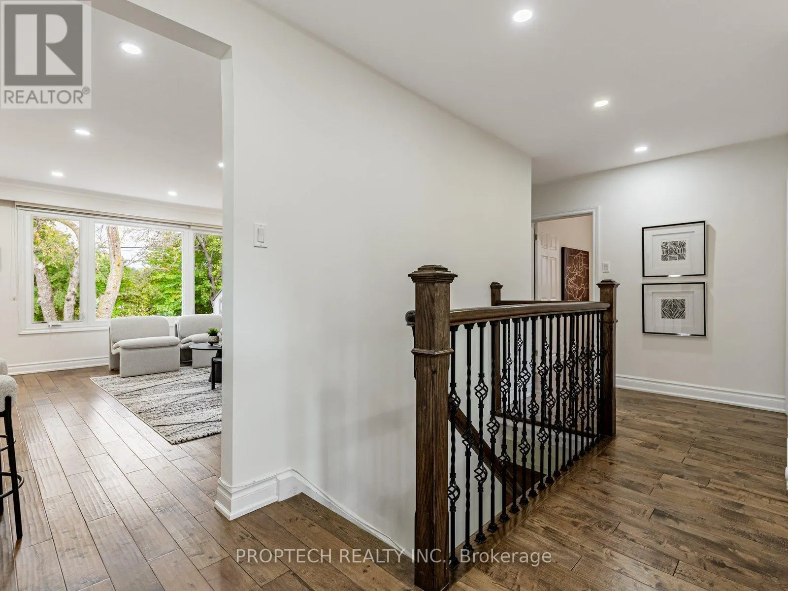 16 SHAUNAVON HEIGHTS CRESCENT