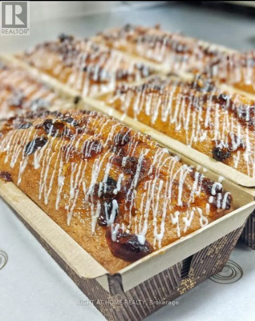 29 - 500 LAWRENCE AVENUE