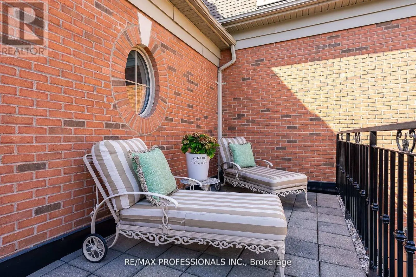 205 - 1111 AVENUE ROAD