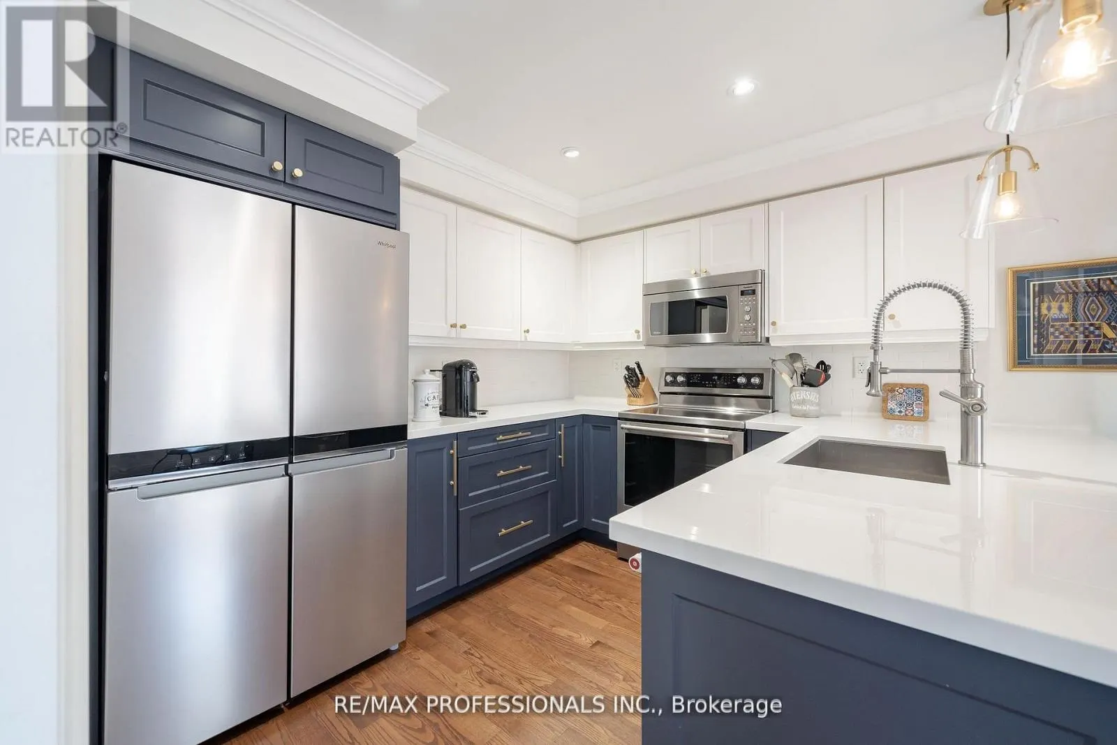 205 - 1111 AVENUE ROAD