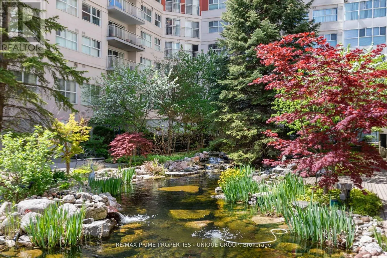 808 - 18 CONCORDE PLACE