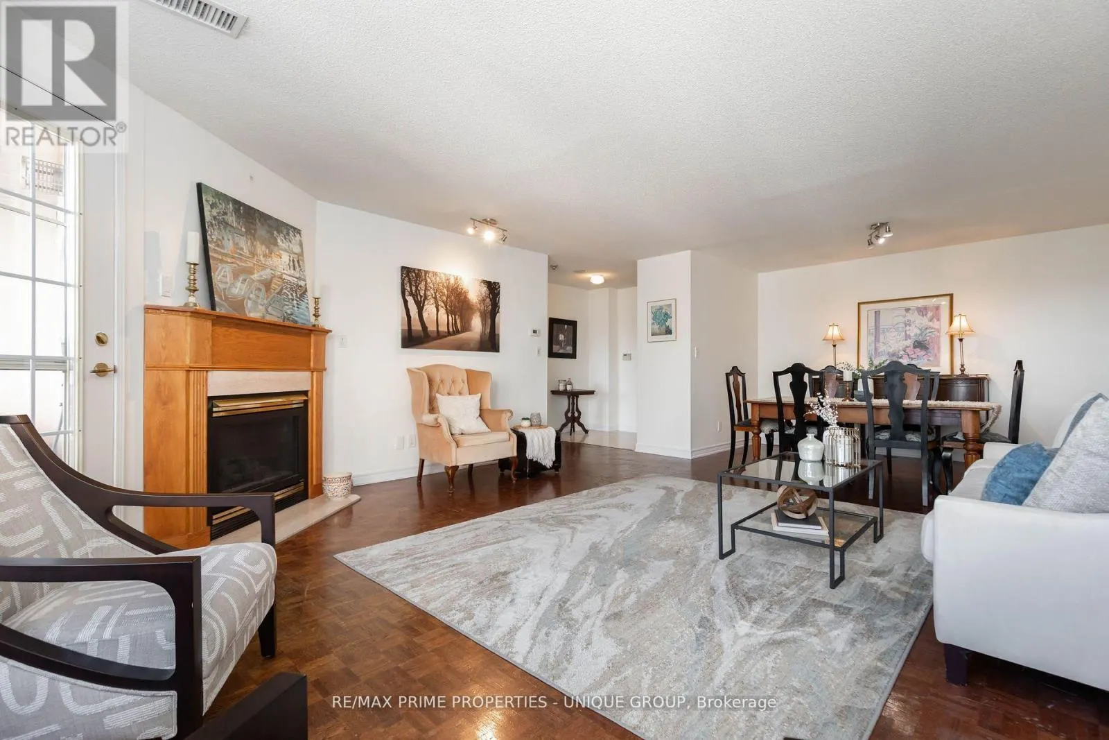 808 - 18 CONCORDE PLACE