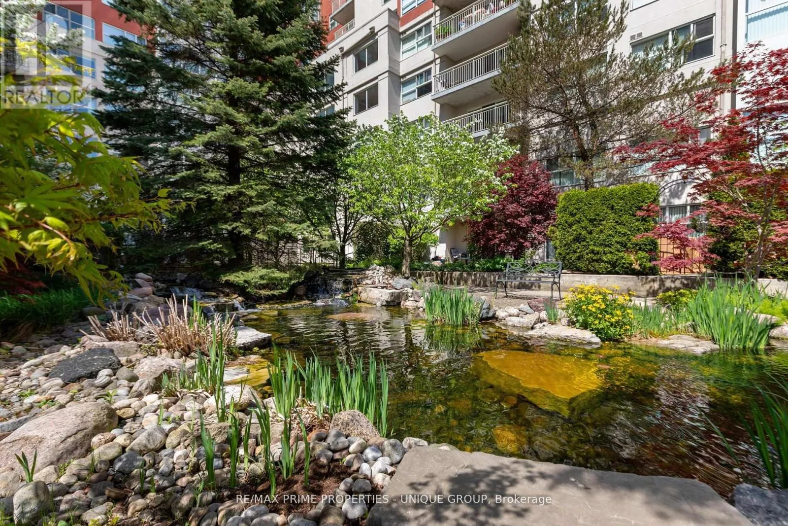 808 - 18 CONCORDE PLACE