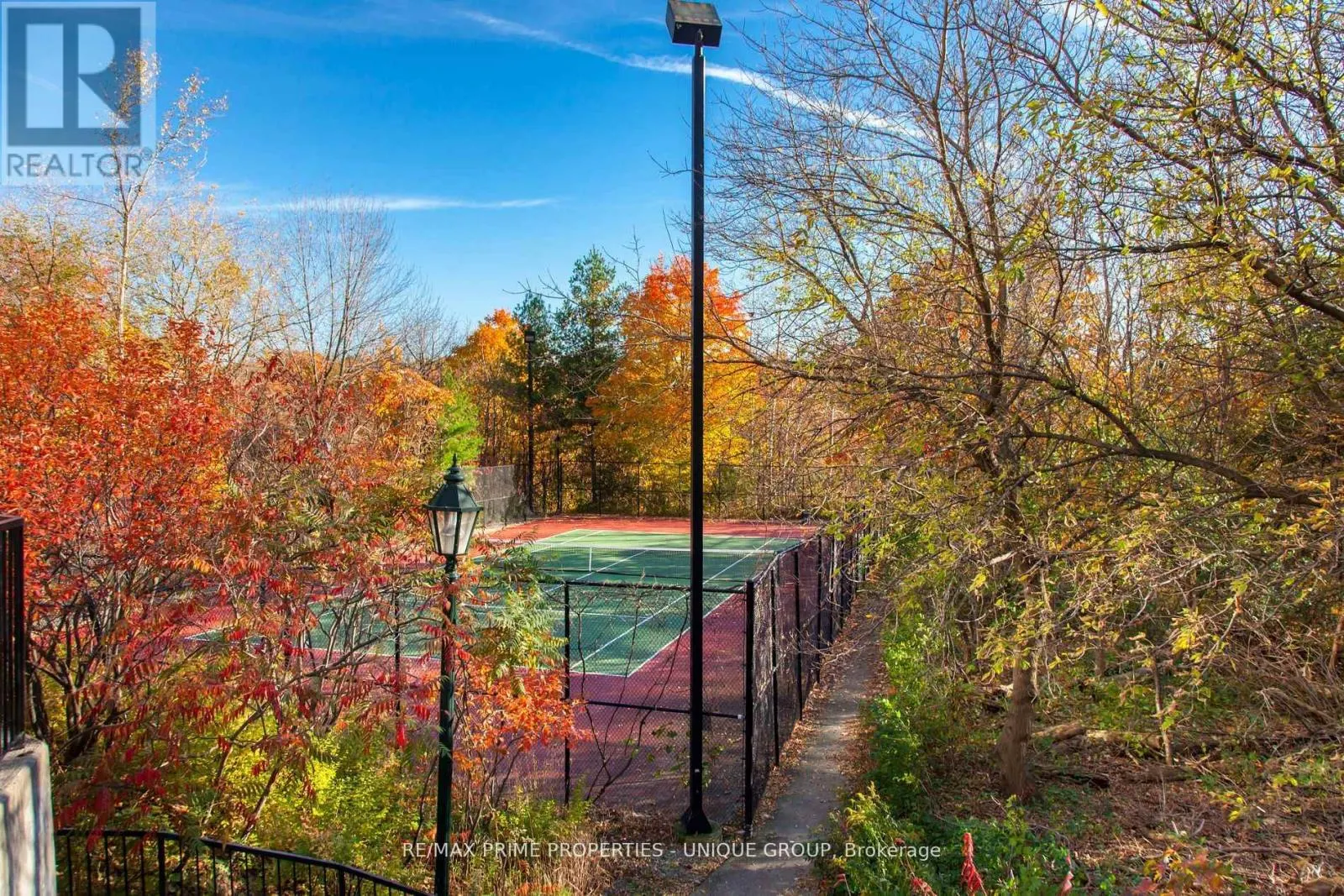 808 - 18 CONCORDE PLACE