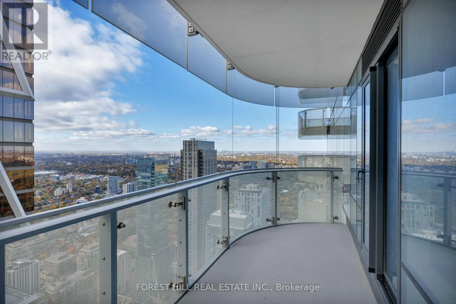 6805 - 1 BLOOR STREET E