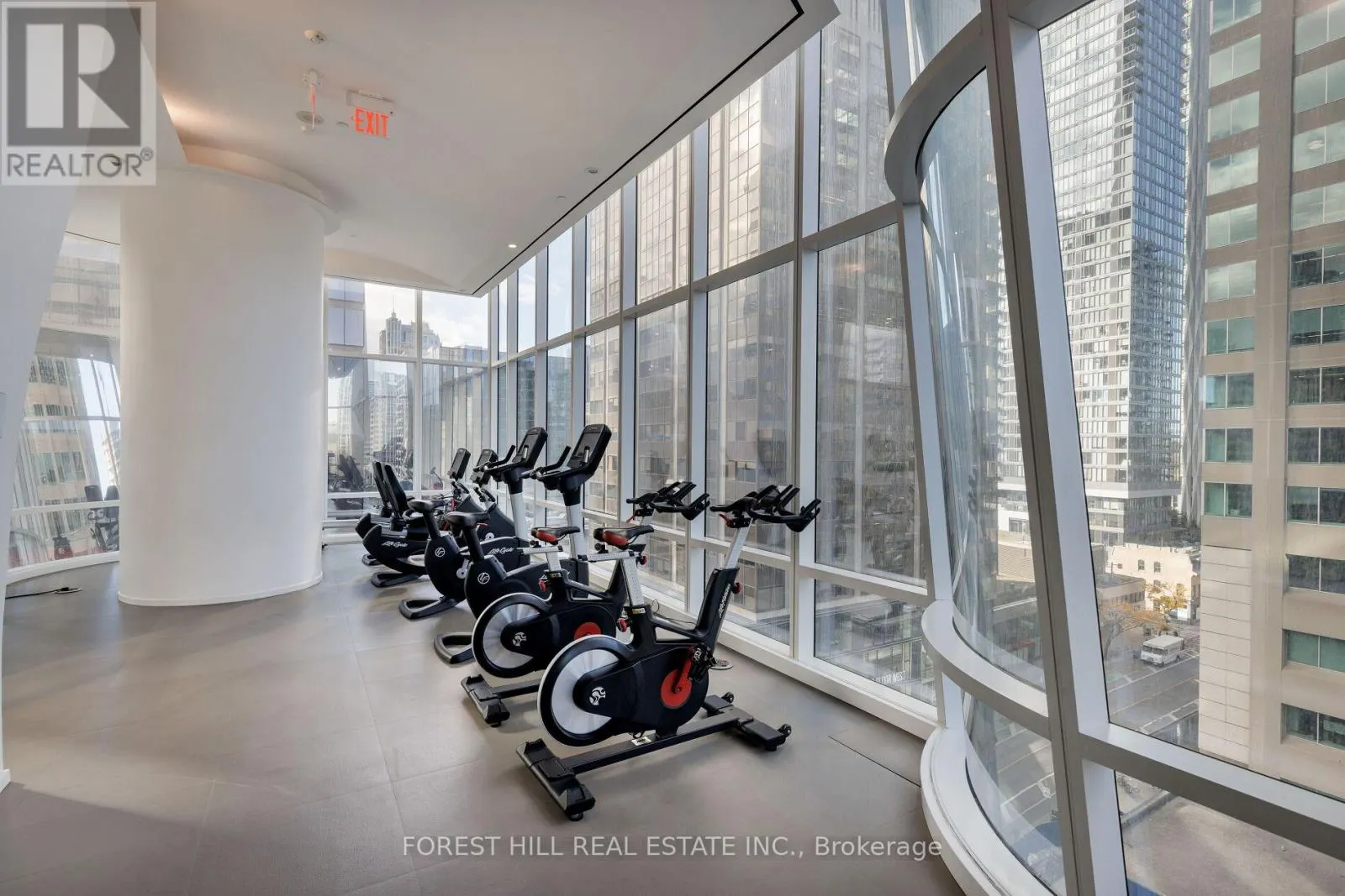 6805 - 1 BLOOR STREET E