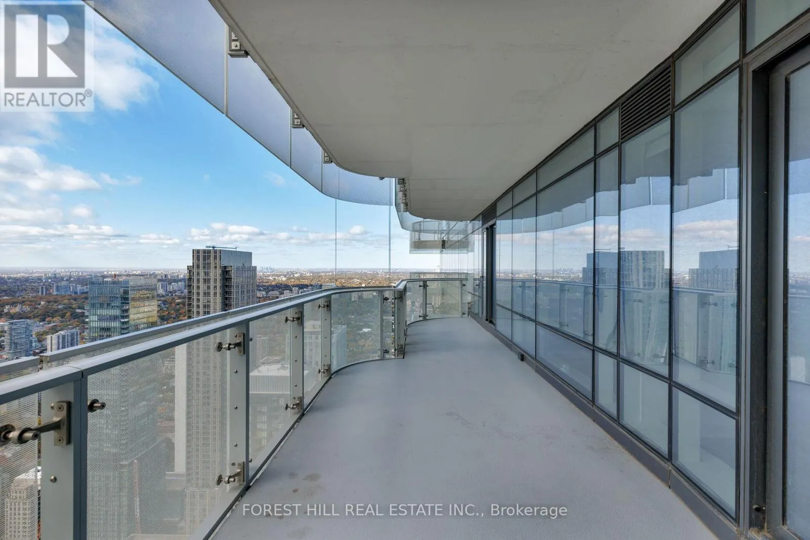 6805 - 1 BLOOR STREET E