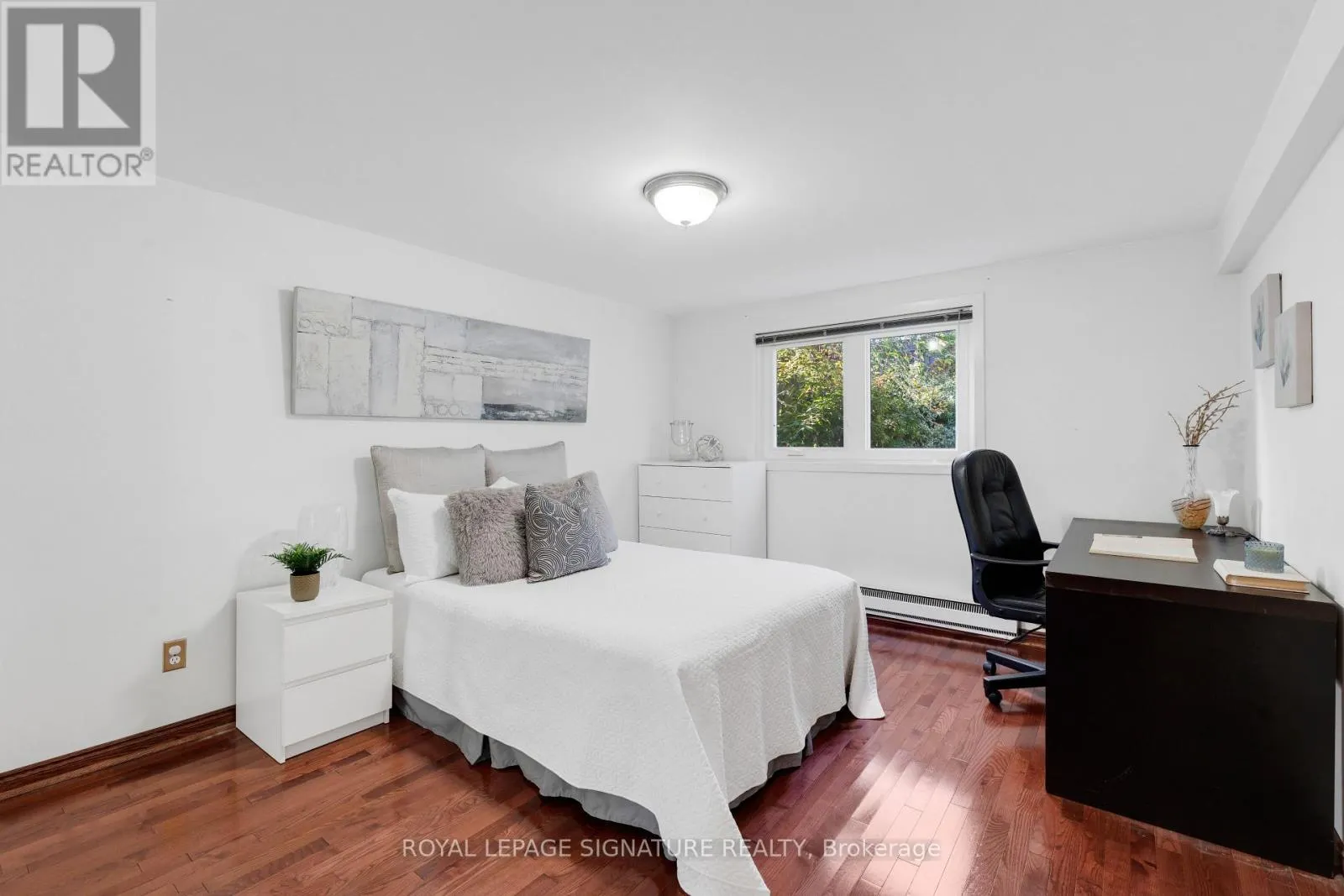 24 CHIPWOOD CRESCENT