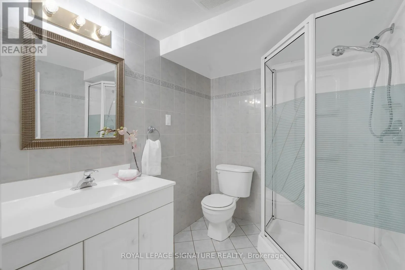 24 CHIPWOOD CRESCENT