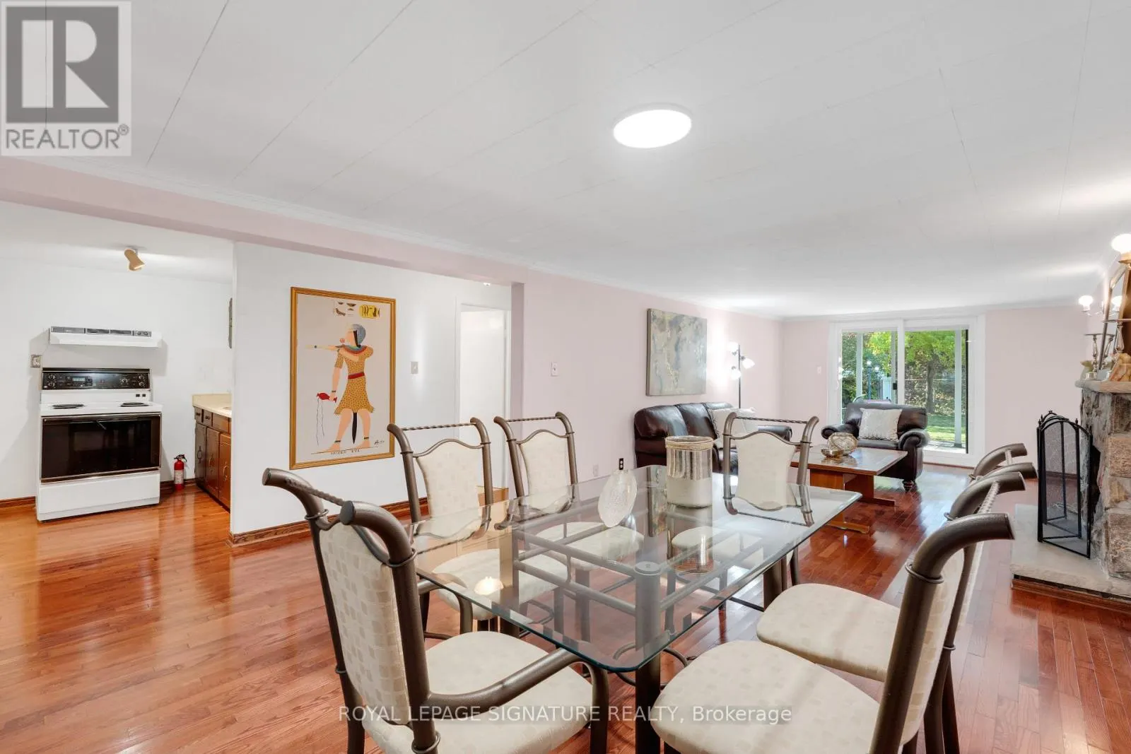 24 CHIPWOOD CRESCENT