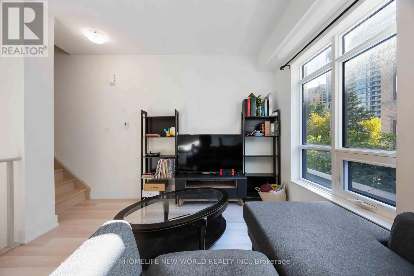 14 - 52 HOLMES AVENUE