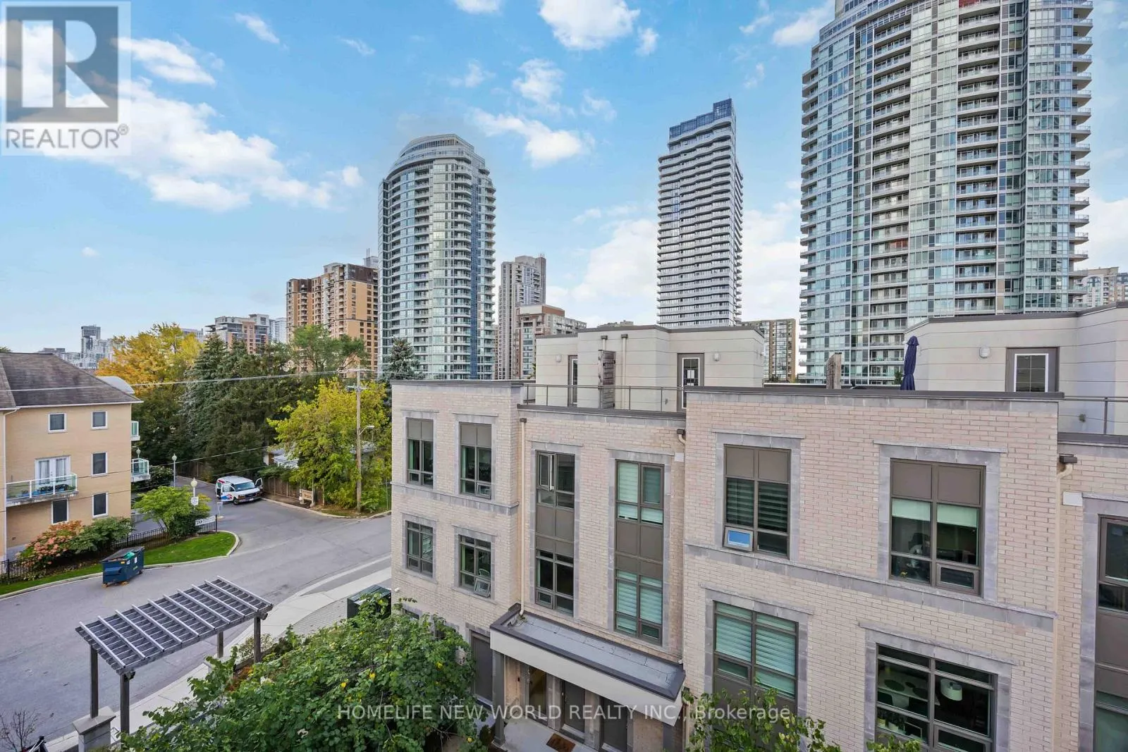 14 - 52 HOLMES AVENUE