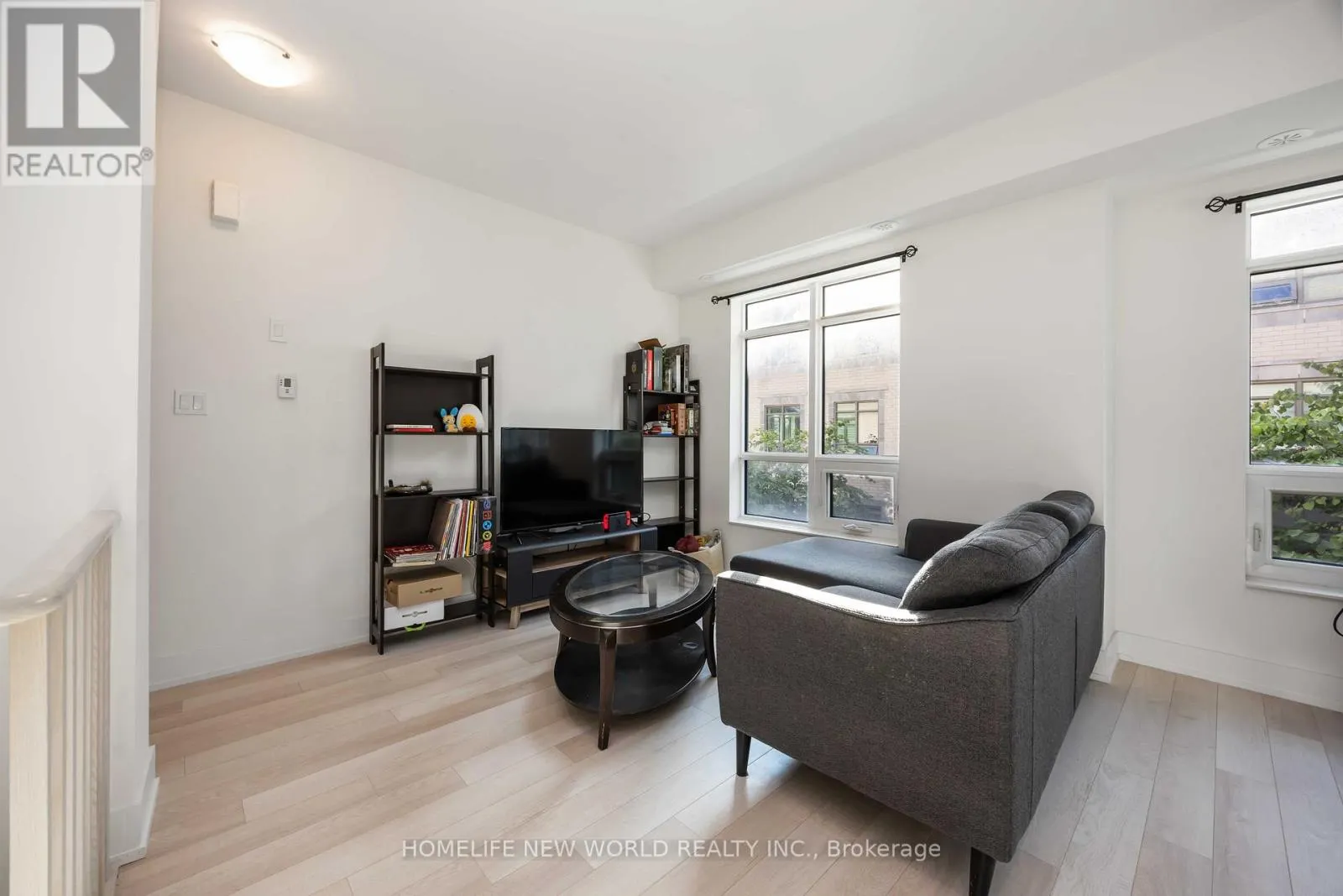 14 - 52 HOLMES AVENUE