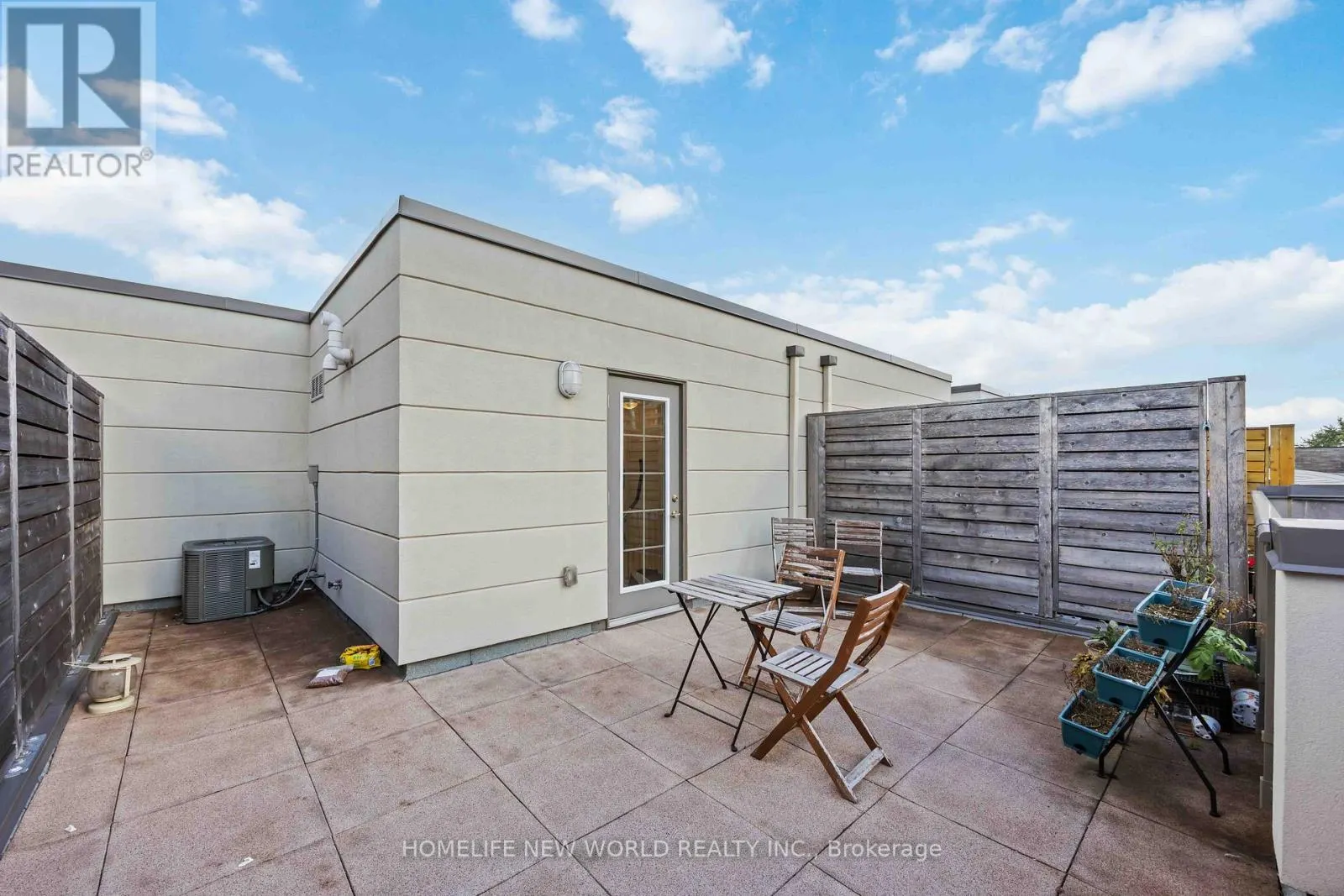 14 - 52 HOLMES AVENUE