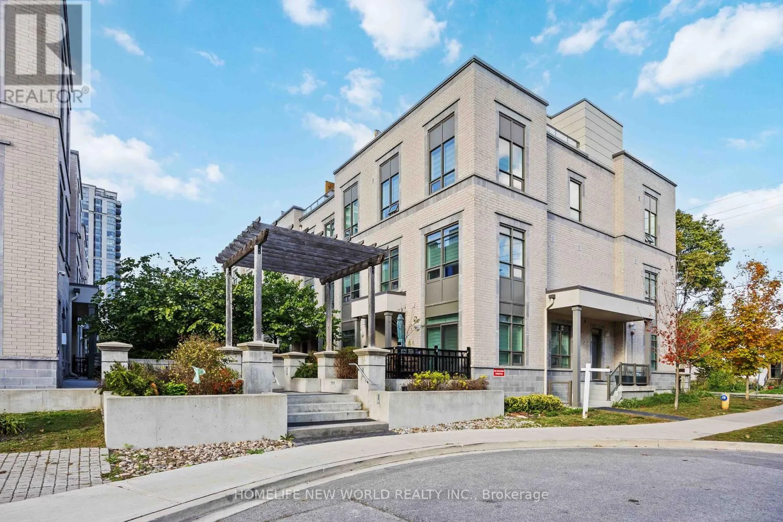 14 - 52 HOLMES AVENUE