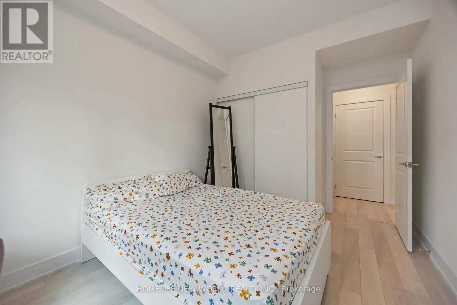 14 - 52 HOLMES AVENUE