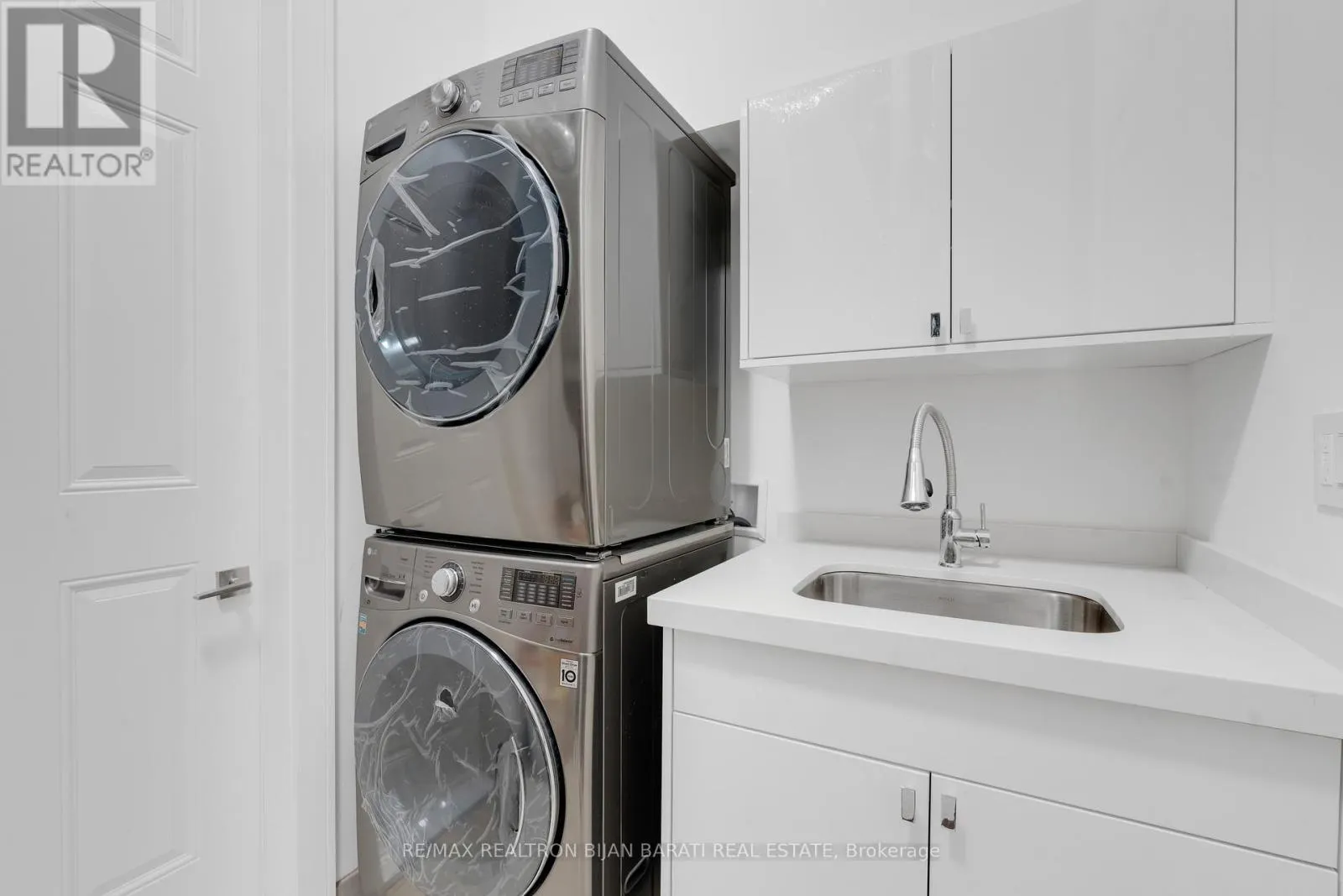 298 HOLLYWOOD AVENUE