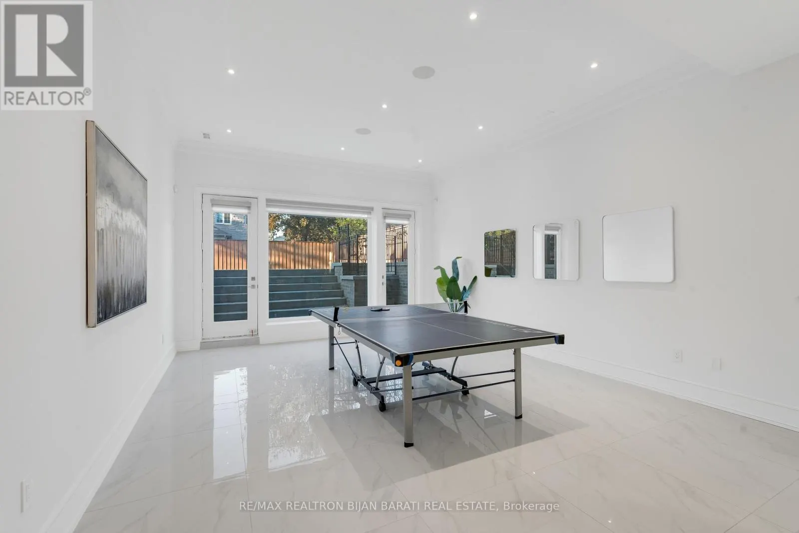 298 HOLLYWOOD AVENUE