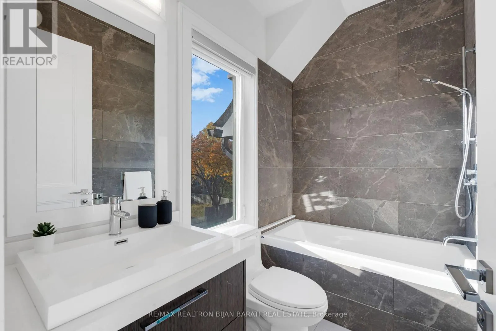 298 HOLLYWOOD AVENUE