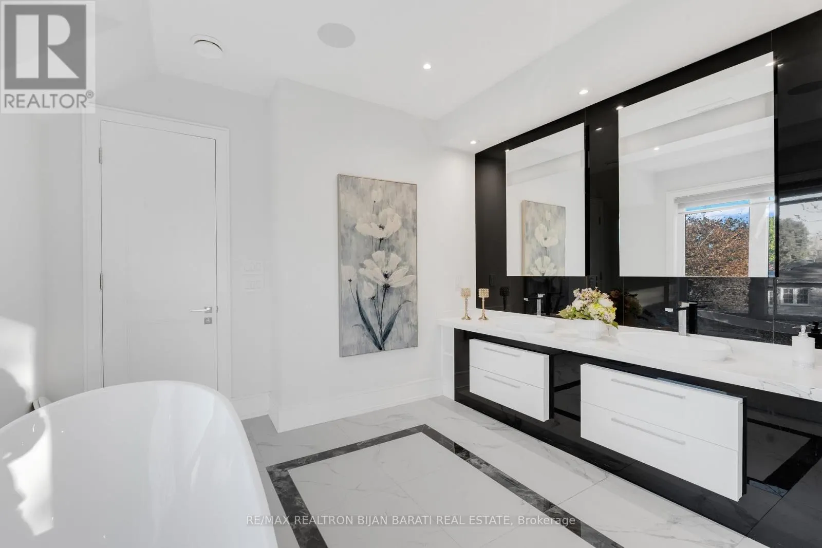 298 HOLLYWOOD AVENUE