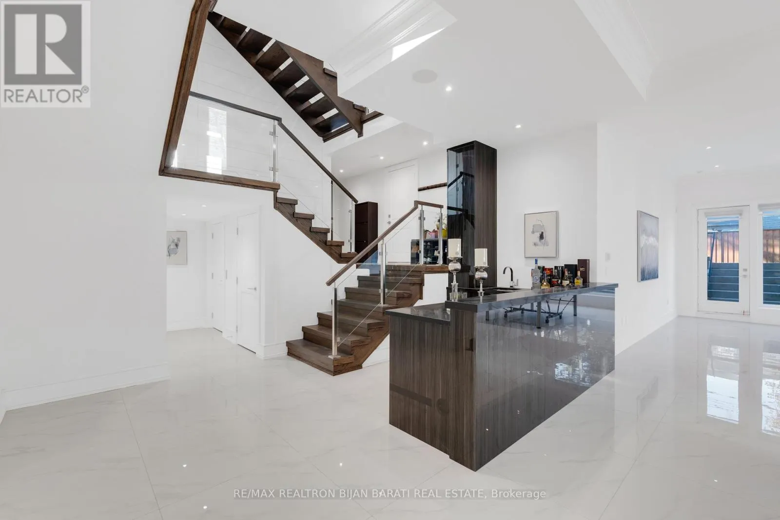 298 HOLLYWOOD AVENUE