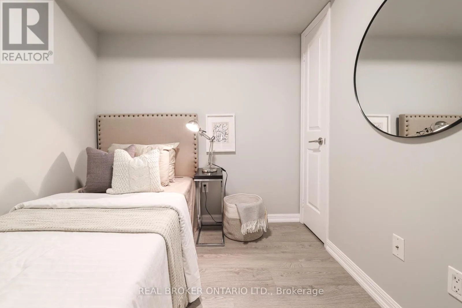 1219 - 85 EAST LIBERTY STREET